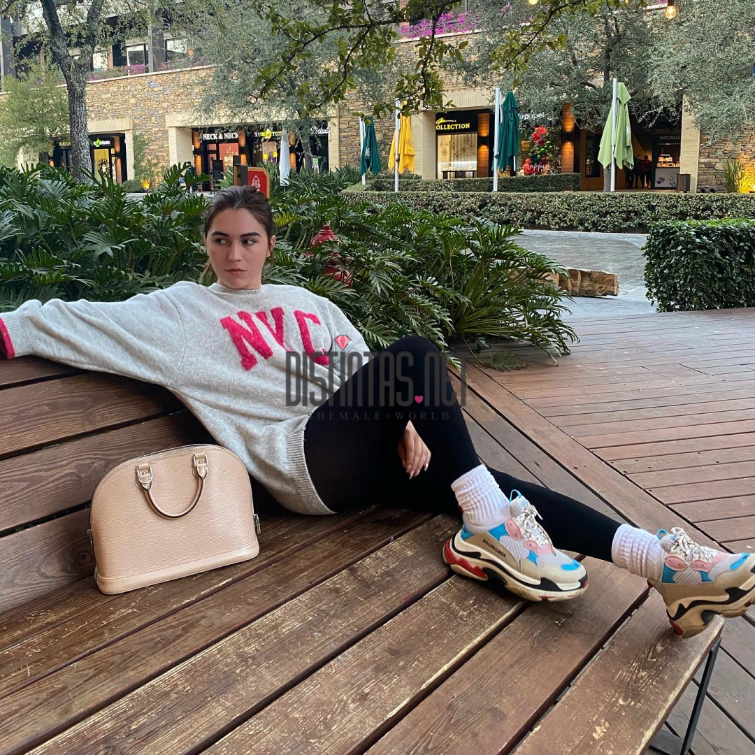 Alina Garza