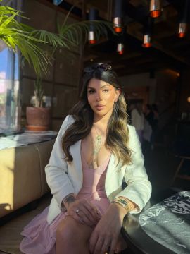 Maya Menezes 21CM