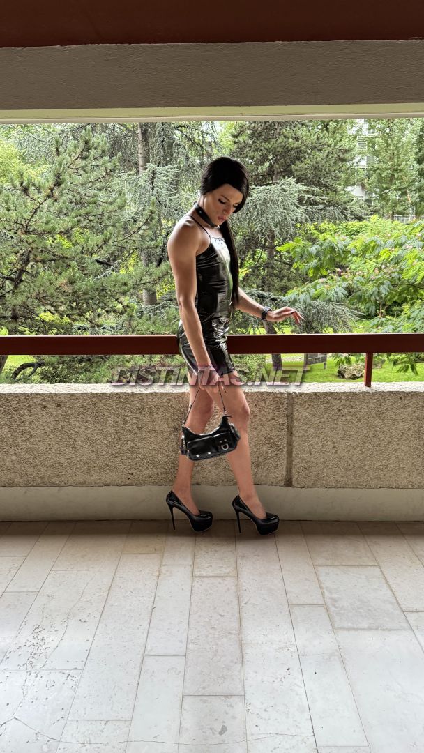 Nicolle bolzanny dominatrix