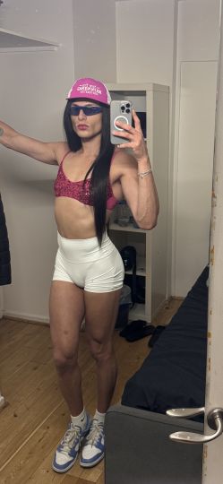 Nicolle bolzanny dominatrix