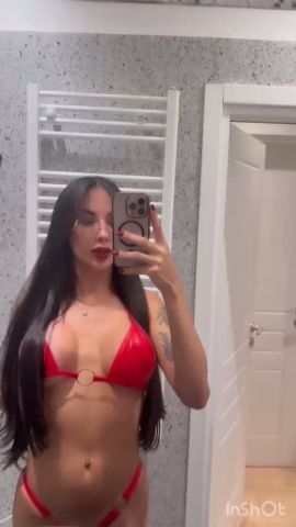Julia Azevedo