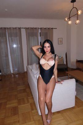 Julia Azevedo