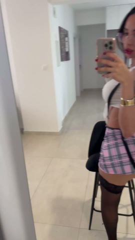Julia Azevedo