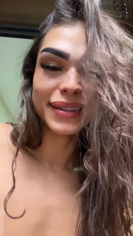 Viktoria Boneca