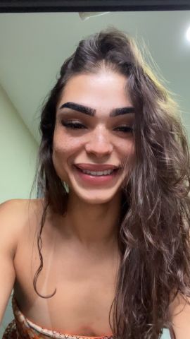 Viktoria Boneca