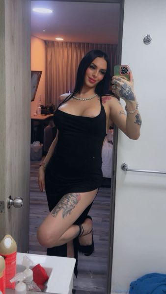 Soy una exclusiva scort vip premium Trans muy profesional en mi trabajo con migo vas a encontrar un delicioso servicio y el mejor trato de todas te voy a satisfacer hasta un nivel de excitación que vas a querer verme cada vez que te den ganas de tener sexo o hacer lujuria soy alta hermosa de piel
Blanca muy pulcra y vigorosa tengo 27 años de edad y sé muy bien lo que quiero y lo que me gusta 