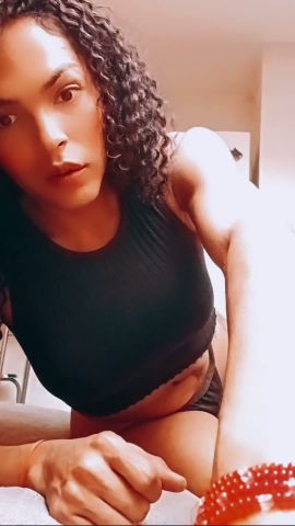 Bella Belluthi 