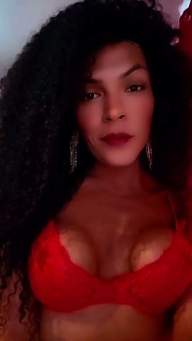 Bella Belluthi 