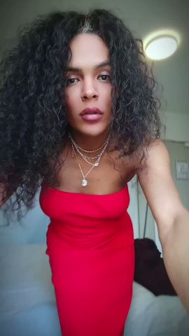 Bella Belluthi 