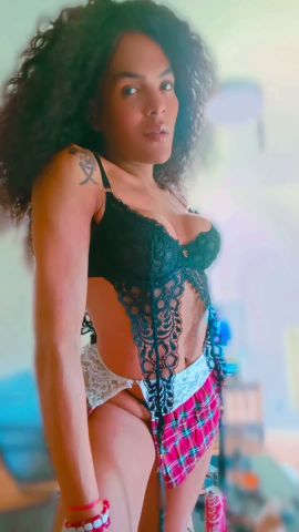 Bella Belluthi 