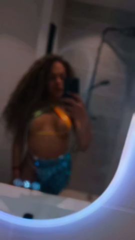 Bella Belluthi 