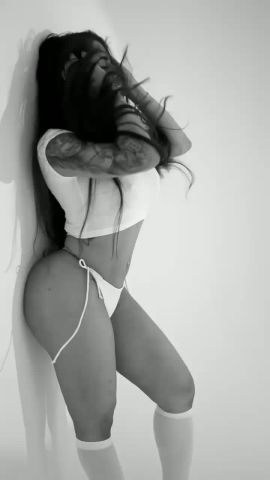 Ariana XXL