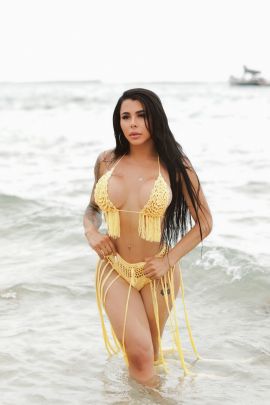 Ariana XXL