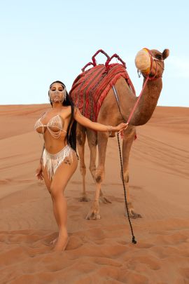 Ariana XXL