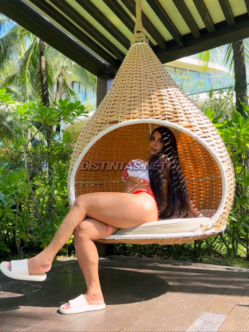 Ariana XXL