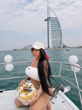 Ariana XXL
