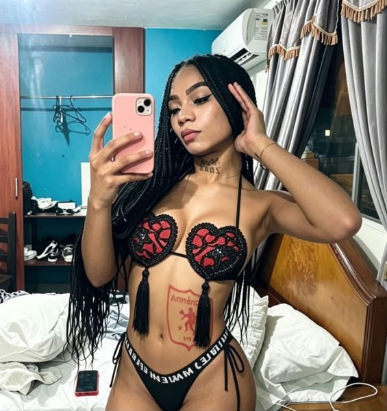 MUÑECA HERMOSA COLOMBIANA RECIEN LLEGADA A TU CIUDAD.
EDUCADA Y ELEGANTE PARA CHICOS SOLVENTES.
DISPONIBLE 24H.
CONMIGO PASAS UN MOMENTO MUY AGRADABLE.
CONTACTAME. 