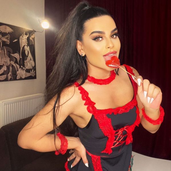 Trans eskortlar
 SEREL ORAL 	 Bursa