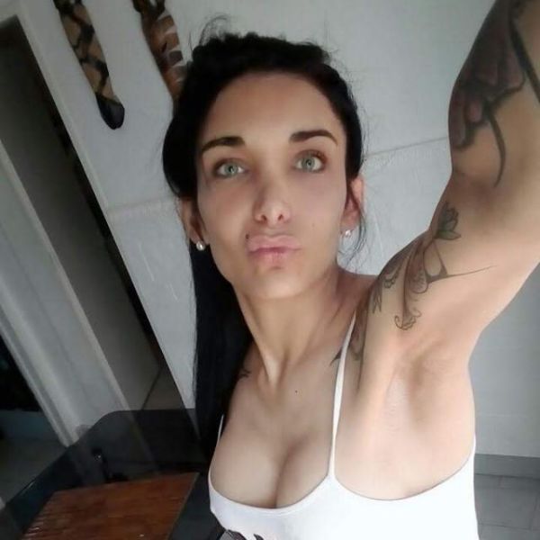 Soy una morocha muy tierna y sensual !
Quiero que disfrutes lo buena que soy en el sexo,
la más caliente y divertida muñequita !!!
Cumplo todas tus fantasías... Te espero solita en mi depto... besitos !
