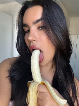 Lia Scott 