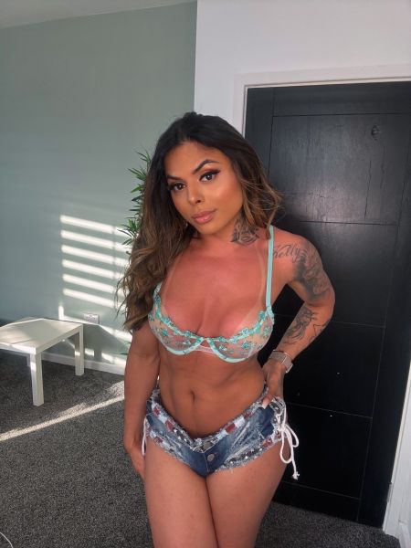 🌟 PORNSTAR 🌟

Star du porno brésilienne, muse onlyfans et Xvideos, brune, propriétaire d'une beauté unique et très libérale, différenciée, avec des jambes tournées, des fesses hautes.

Style petite amie avec une taille de 1,66 et un poids de 68 kg.

Appelez-moi et vous n'oublierez jamais.

Actif et passif, libéral dans le programme, super complet et naturel sans l'ancienne mécanique PG.

Une dot de 19cm d'épaisseur toujours dure, je jouis, bisous sur la bouche, je prodigue un massage relaxant pour casser les tensions et faire couler l'excitante, d'une durée de 30 minutes ou 1 H sans hâte et en toute tranquillité, programmez votre temps avant de venir. 

🌸 Je me dispense des curieux

🌸 appels privés

🌸 être direct

Privê discret, propre et confortable pour les hommes de bon goût 😉

onlyfans.com/emilysales19
                                                                                                                                                                                                                