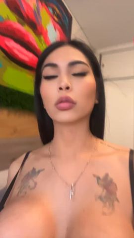 Andrea Val
