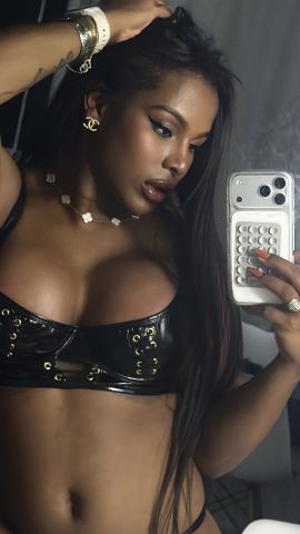 Jasmine Fox 