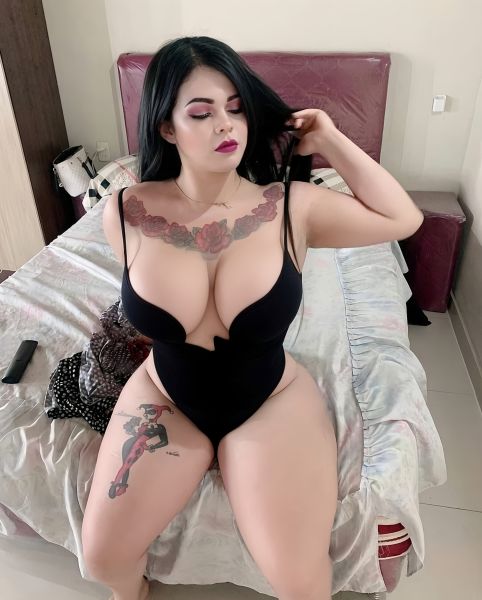 💖 Hola, soy Lunox, una trans muy agradable y estoy deseando ampliar mi círculo social.

Si buscas una conexión auténtica y especial, aquí estoy para ti 😘✨🌷

En lo personal trato de disfrutar de cada momento que vivo siendo positiva y optimista.

Creo que no hay mejor actitud ante la vida que sonreírle siempre 💫💋😊

Me encanta dar paseos al aire libre.

Sobre todo si puedo darlos junto a alguien que me transmita buenas energías 🌿🚶‍♀️🌞

Creo que la mejor forma de conocer a alguien es salir a tomar algo.

Ya sea un café o una copa, lo importante es la charla sincera y relajada 🍷☕🌸

Si te gusta la idea y crees que podríamos pasarlo bien juntos, escríbeme un mensaje.

La mejor parte del día puede empezar con una buena conversación 💎📲🔥

📲 Aparte, nos divertimos mucho haciendo cualquiera de estas actividades, te lo aseguro.

Atrévete a conocerme y vivamos momentos únicos 💌🌟😍
