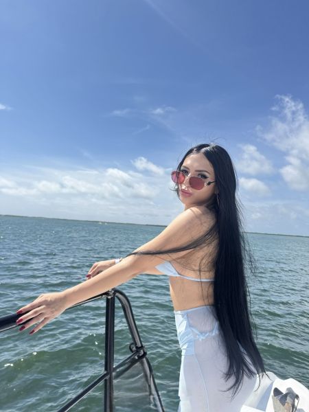 Hi, I’m Carla, your perfect companion ☺️.
I love exploring all kinds of fetishes with you, from a passionate French kiss to intense anal sex. I enjoy steamy video calls and can accompany you to events or clubs, or even visit you at your hotel or motel. My curvy body and big breasts ensure an unforgettable experience. I love foreplay—kisses, caresses, and oral sex leading up to a body finish. I offer my services to couples and individuals, and I accept cash payments. I’m available for outings or to see you in the comfort of your own home. With me, you’ll have the girlfriend you’ve always dreamed of, ready to fulfill all your fantasies.