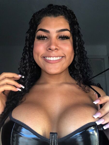 TS Escort Gabriela Reis in London