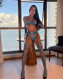 Nicole Hot