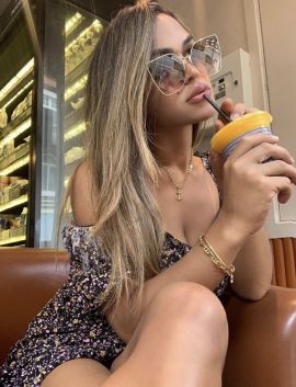 Thays Petite