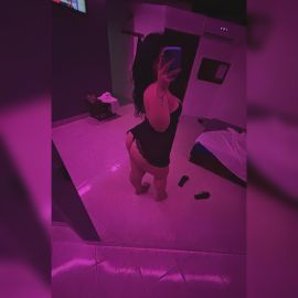 Cami Hot