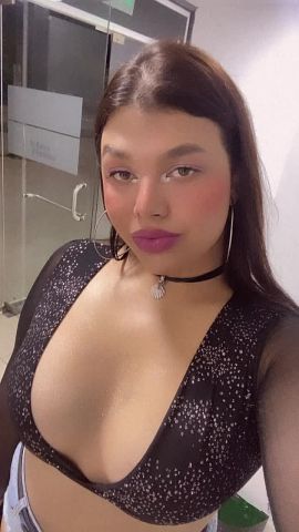 Cami Hot