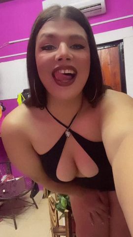 Cami Hot