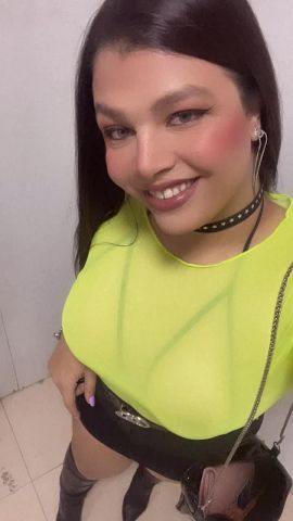Cami Hot