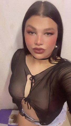Cami Hot