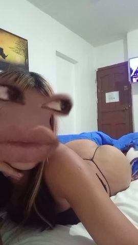 Anahi BB