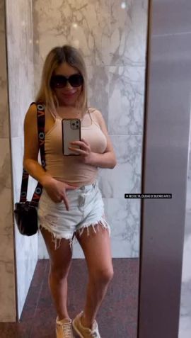 Luly Hot
