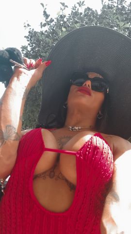 Donatella XXL