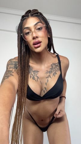 Anna Luxx