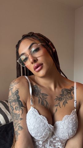 Anna Luxx