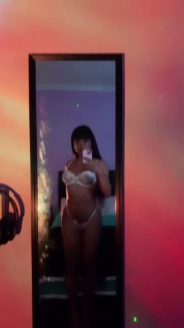 Alexa Hott
