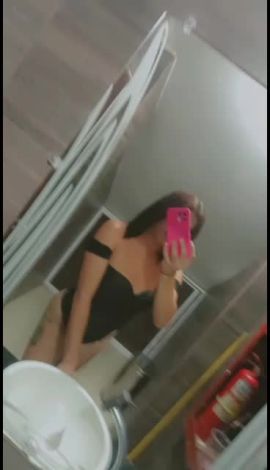 Samantha Row