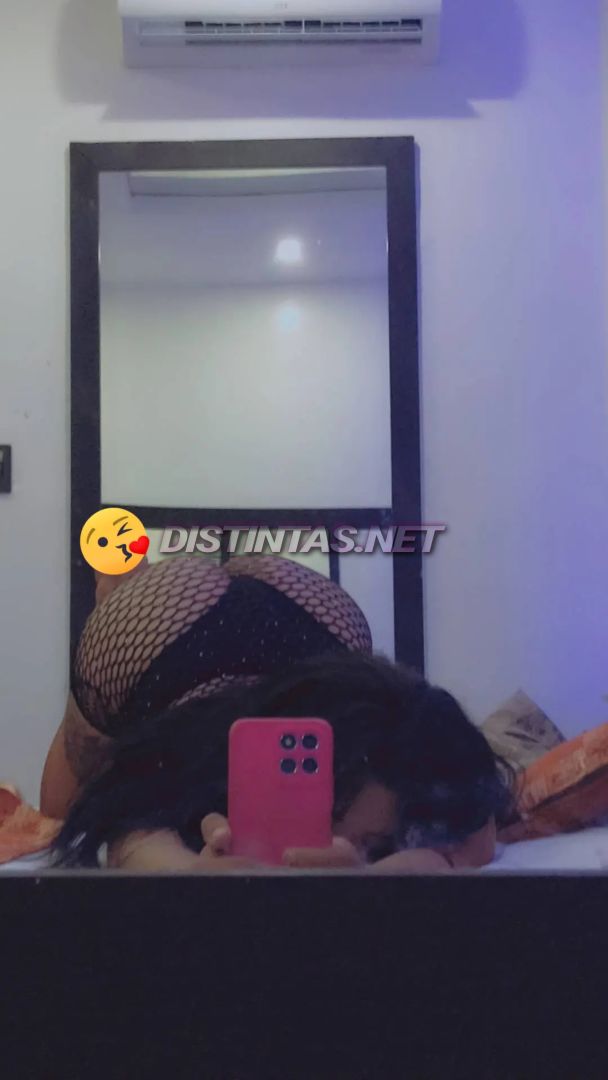 Samantha Row