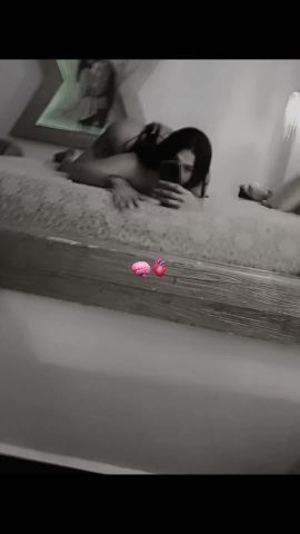 Samantha Row
