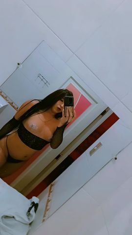 Samantha Row