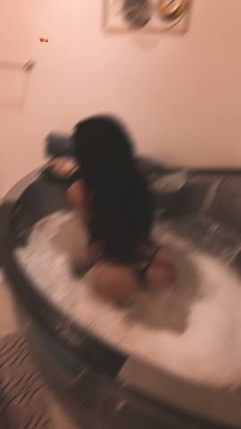 Samantha Row