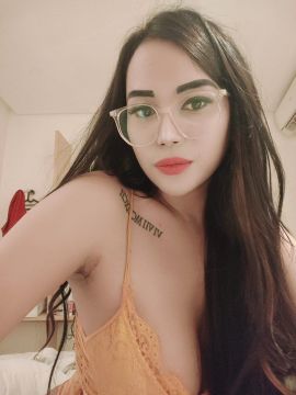 LUVE HOT
