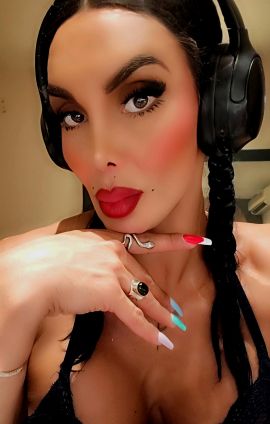 Nelly Ochoa 